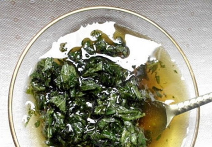 UZIMAJTE 2 KAŠIKE DNEVNO: Med i kopriva liječe anemiju, migrenu, žuč, jetru, poremećaj sna…