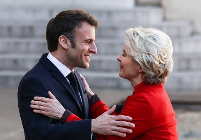 Macron i Von der Leyen stigli u Kinu