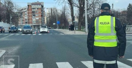 Nesreća kod zgrade OHR-a u Sarajevu: Vozilom pokosio pješaka