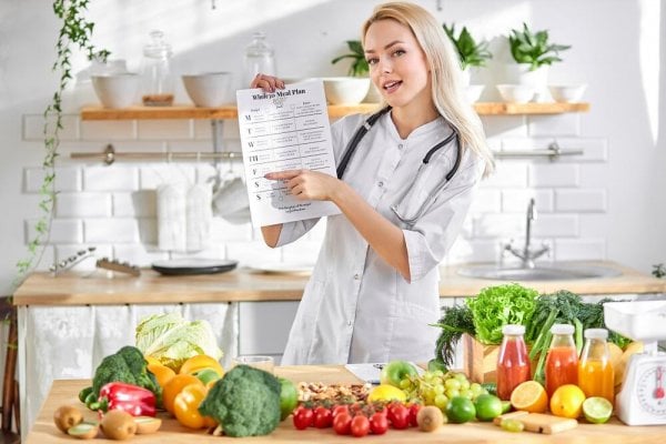 3001171-nutricionista-shutterstock-1938480112-ff