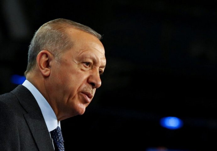 Erdogan: Cijeli muslimanski svijet čeka ishod, oslobodimo Tursku pučista