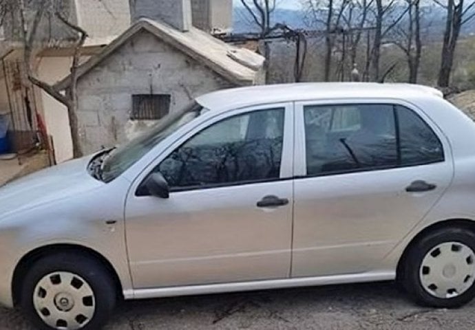 NEKO JE PRODAVAO AUTO NA FACEBOOKU, ALI ZBOG OVOG DETALJA SVI PLAČU OD SMIJEHA: Vidite li?