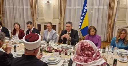 Denis Bećirović u Predsjedništvu BiH organizovao iftar, prisustvovao i reis Kavazović