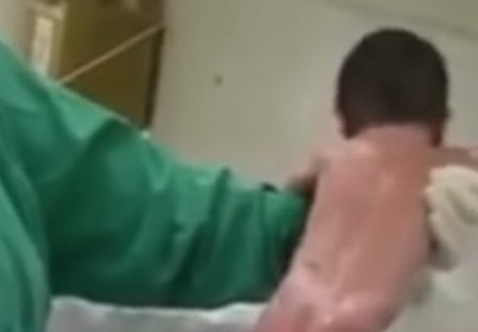 BEBA PROHODALA NEKOLIKO MINUTA POSLIJE ROĐENJA! Kada su vidjeli, svi su u bolnici zanijemili (VIDEO)