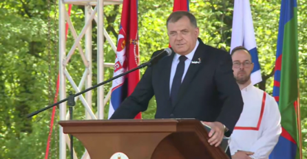 Dodik: Schmidtova odluka neće se primjenjivati u RS