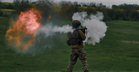 RAT U UKRAJINI, 433. DAN: Srušen dron na Krimu, napad na vlak u Briansku, ruski raketni udari na više lokacija, Kijev tvrdi da nije upoznat s misijom Vatikana