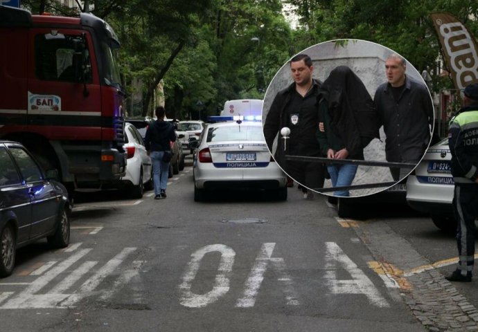 PRVA FOTOGRAFIJA HAPŠENJA DJEČAKA KOJI JE PUCAO U ŠKOLI! Policija ga drži za ruke, preko glave ima ovo (FOTO)