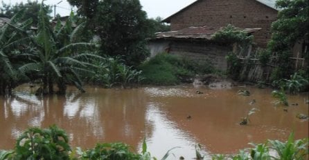 U poplavama u Ruandi i Ugandi smrtno stradalo 136 osoba