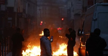 GORI FRANCUSKA! Makron potcijenio bijesne demonstrante, ovakav revolt nije viđen 20 godina