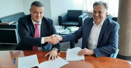 Vojin Mijatović izvršio primopredaju dužnosti sa bivšim ministrom Amirom Zukićem