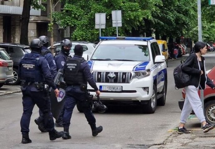 JOŠ JEDAN INCIDENT U SRBIJI: MLADIĆ (18) UPUCAN U GRUDI U LESKOVCU! Pogođen iz vazdušne PUŠKE - napadač odmah uhapšen!