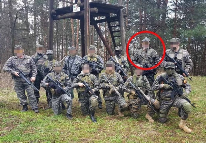 POJAVILE SE SLIKE OCA DJEČAKA UBICE: Godinama bio pasionirani zaljubljenik u VOJNE SIMULACIJE, vodio sina na treninge