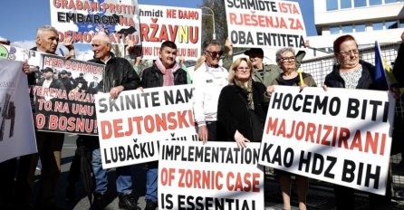 Zbog odluke Schmidta: Danas u Sarajevu novi protesti na tri lokacije