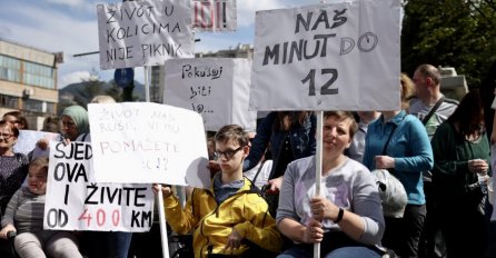 Protesti osoba sa invaliditetom u Sarajevu: Ovo su njihovi zahtjevi