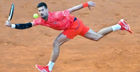 NOVAK NA KAMERU NAPISAO PORUKU DJECI IZ RIBNIKARA: Đokovićev potez probudio je u svima lavinu emocija (FOTO)