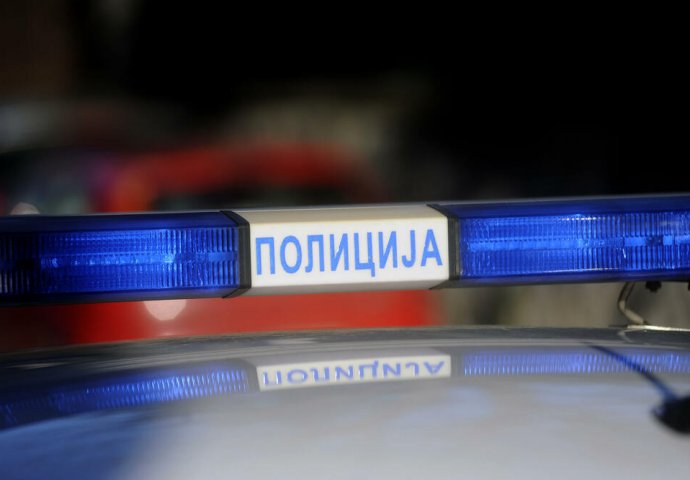 UŽAS U ŠKOLI U ZRENJANINU: Djevojčica (14) OŠTRIM PREDMETOM POSIJEKLA drugu učenicu, dijete hitno prebačeno u Urgentni centar