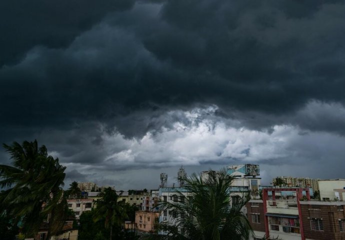 METEOROLOG UPOZORIO DA NA NAŠE PROSTORE STIŽE SUPERĆELIJSKA OLUJA, A SVI SE PITAJU ŠTA JE TO: Nije nimalo naivna pojava!