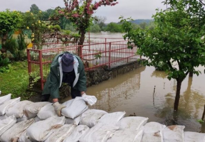 Hrvatska pred vrhuncem vodenog vala, Kupa i Korana prešle osam metara