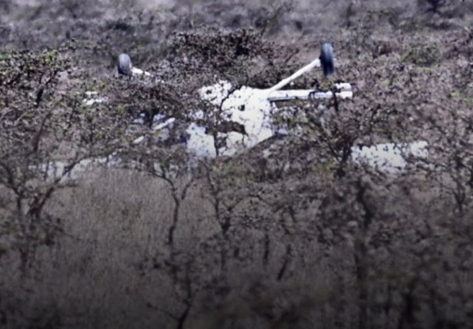 Tri su osobe poginule u padu turističkog aviona u Švicarskoj