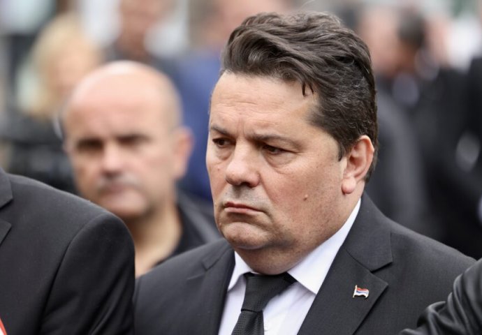 Stevandić ide u Rusiju, njegova stranka organizuje autobuse na Vučićev skup