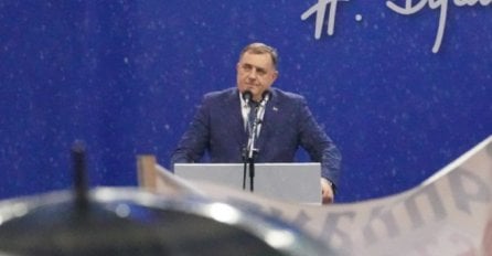 Dodik: Srbija je tužna, ali ovaj skup pokazuje da nije slaba