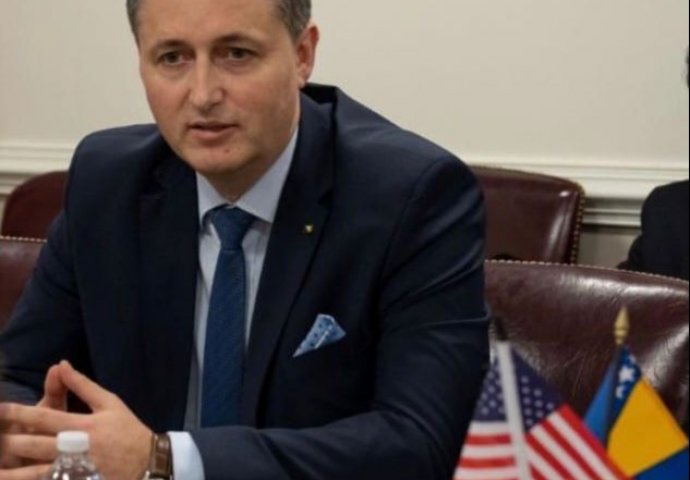 Bećirović uputio poruku povodom Dana bijelih traka