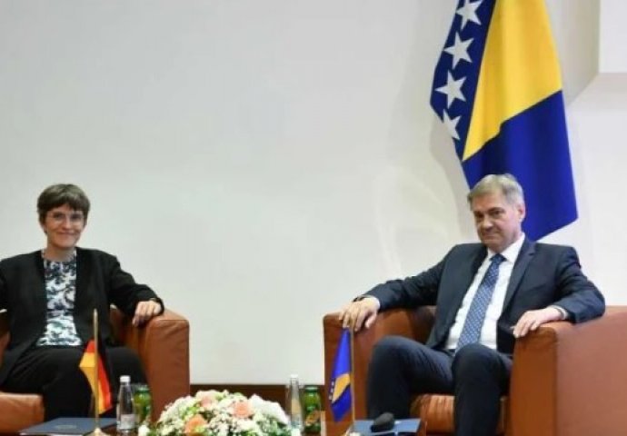 Zvizdić se sastao s njemačkom ministricom Luhrmann: 'BiH je u srcu Europe'