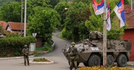 Protesti na sjeveru Kosova: Policija i dalje u opštinama, EU i SAD traže nove izbore