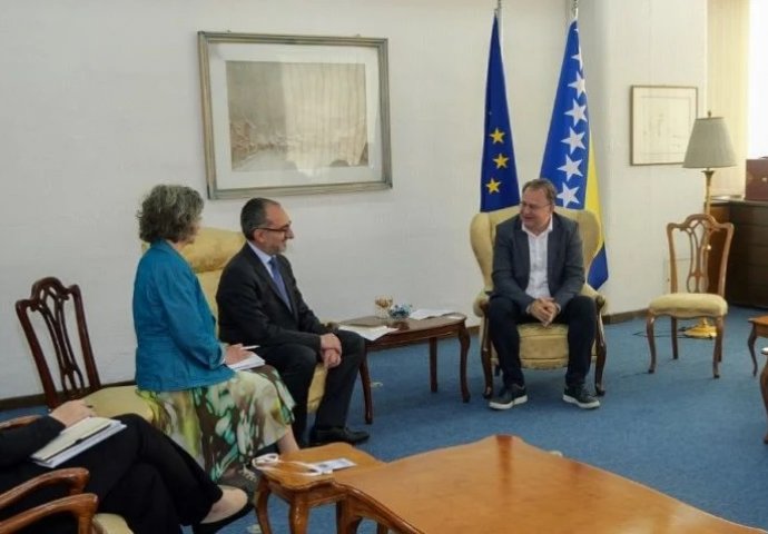 Nermin Nikšić podržao domaću privredu: Ne želimo investitore koji tragaju za jeftinom radnom snagom