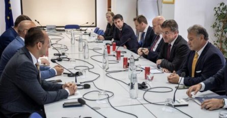 Lajčak na sastanku sa Srpskom listom pozvao da Srbi učestvuju na novim izborima