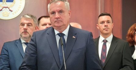 Višković o zaduženju RS: K'o što vidite, opušten sam
