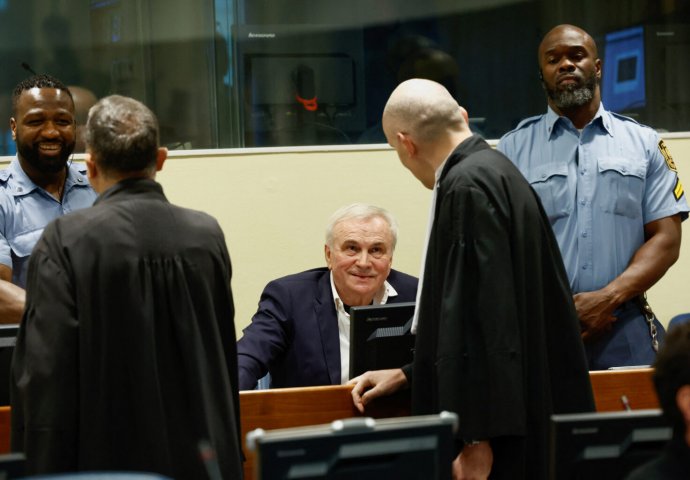 Haaretz: Srbija više ne može prikrivati svoju ulogu u genocidu u BiH