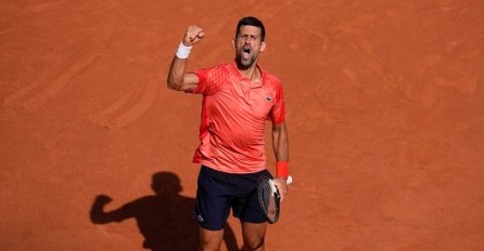 POVREDA ALCARAZA UPROPASTILA SPEKTAKL U PARIZU: Novak Đoković u finalu Roland Garrosa