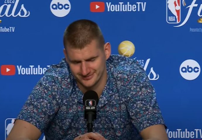 KOJA KRALJINA! Jokić ostao u čudu kad je čuo pitanje novinara, pa uslijedila legendarna reakcija kad je shvatio šta ga je upitao (VIDEO)