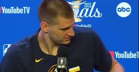 EVO, SAD ĆU DA VAM PROČITAM NOVAKOVU PORUKU! Jokić pred novinarima izvadio telefon: Pogledajte šta se desilo