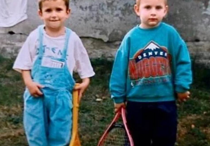 OVAJ MALI NA SLICI JE NIKOLA JOKIĆ I NEĆETE VJEROVATI ŠTA MU PIŠE NA DUKSU: Pogledajte dobro sliku (FOTO)