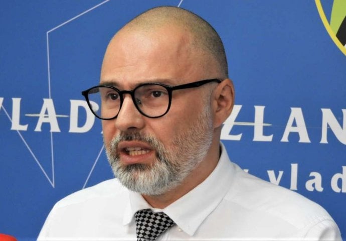 Ministar Omerović nakon pucnjave: Nastava u školama u TK se završava danas!