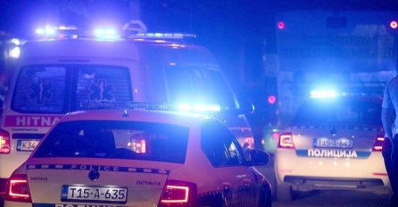 TEŠKA SAOBRAĆAJKA NA AUTOPUTU U BOSNI I HERCEGOVINI: Poginule dvije osobe, vatrogasci na terenu