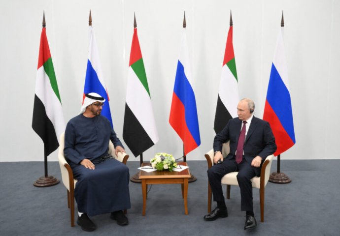 Predsjednik UAE se sastao s Putinom: Želimo da ojačamo veze između naših zemalja