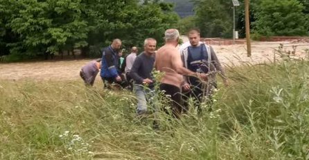 "PREMRO SAM OD STRAHA!" Oglasio se dječak spašen iz nabujale rijeke, majka Vesna otkrila detalje: I doktori bili u šoku (FOTO)