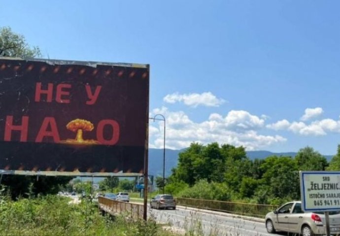 U Istočnom Sarajevu osvanuli bilbordi 'Ne u NATO': Eksplozija umjesto 'T'