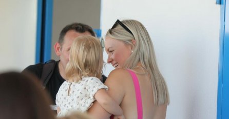 JOKIĆEVA SUPRUGA ZABLISTALA NA HIPODROMU: Njena pojava ostavila je sve bez daha, prelijepa Natalija prosto SIJA! FOTO