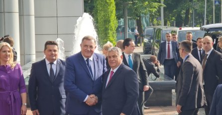 Orban stigao u Banjaluku, Dodik mu priredio srdačan doček