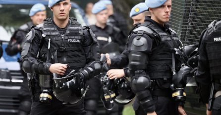 Povorka ponosa: Policija na ulicama Sarajeva, uskoro okupljanje učesnika