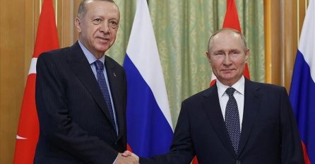 Guardian: Rasprodati letovi iz Moskve, Putin razgovarao sa Erdoganom