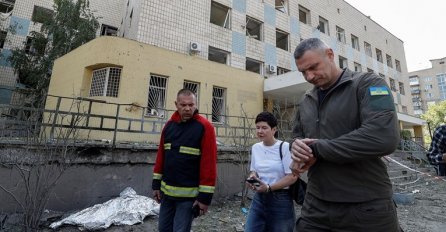 Žene u Kijevu umrle jer nisu mogle ući u sklonište. Vlada prekorila Klička