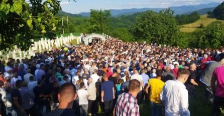 RIJEKA LJUDI NA DŽENAZI EMINU NADŽAKU: Stradao u saobraćajnoj nesreći kod Maglaja