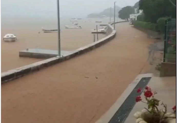 SCENE U CRNOJ GORI KAO IZ SUDNJEG DANA: Jako nevrijeme napravilo haos u Boki Kotorskoj, GRAD BEZ STRUJE (VIDEO)