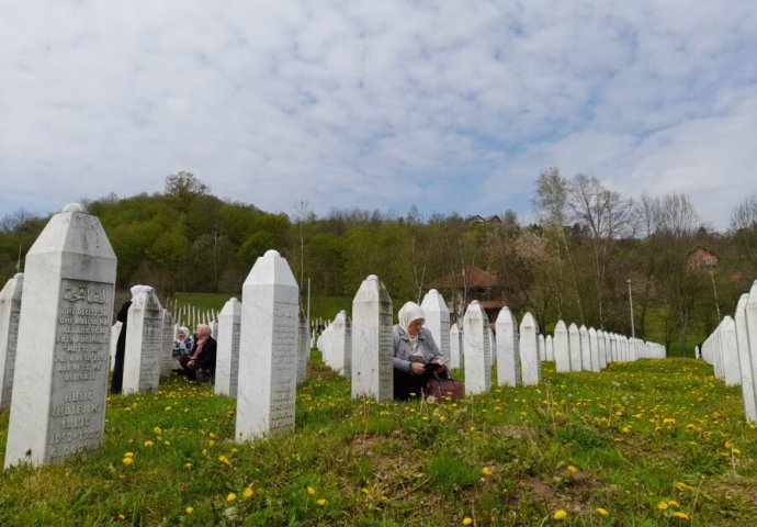 Generalna skupština UN-a želi obilježavati genocid u Srebrenici, Srbija se tome opire