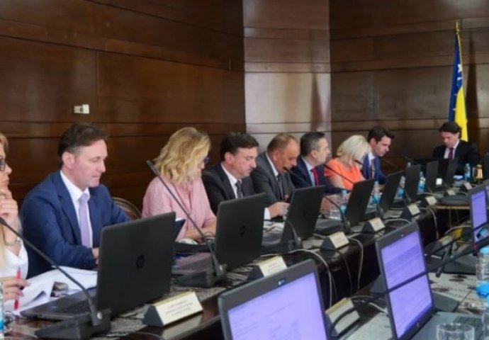 Budžet Federacije skoro 7 milijardi: Evo gdje je raspoređeno dodatnih 211 miliona KM